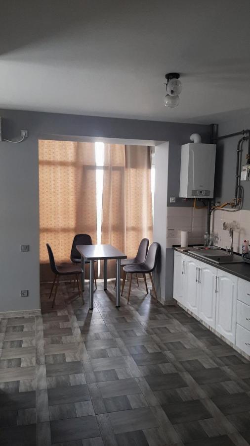 Аpartments Central Town Містечко Центральне З Власним Паркінгом Та Документами На Проживання อิวาโน-ฟรานกิฟสเก ภายนอก รูปภาพ
