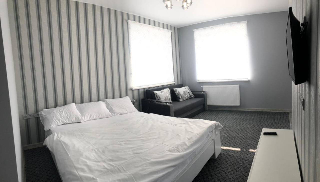 Аpartments Central Town Містечко Центральне З Власним Паркінгом Та Документами На Проживання อิวาโน-ฟรานกิฟสเก ภายนอก รูปภาพ