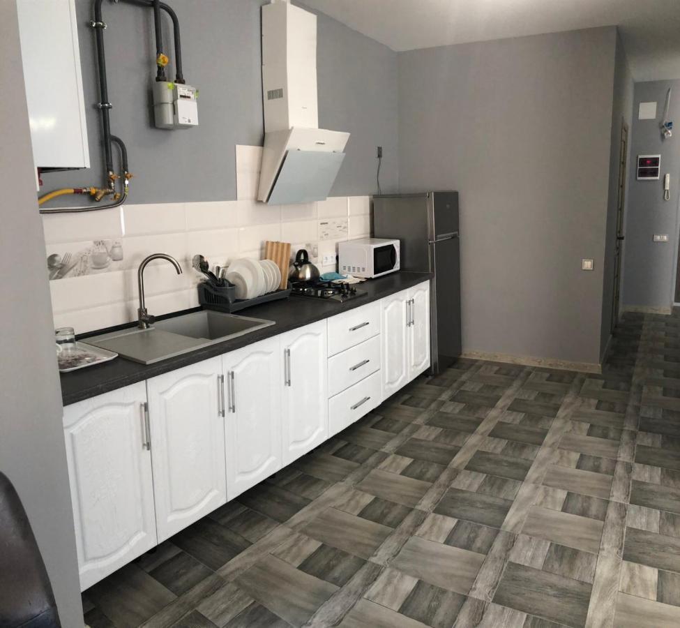 Аpartments Central Town Містечко Центральне З Власним Паркінгом Та Документами На Проживання อิวาโน-ฟรานกิฟสเก ภายนอก รูปภาพ