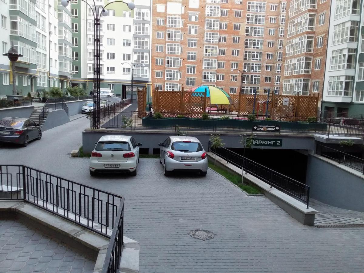 Аpartments Central Town Містечко Центральне З Власним Паркінгом Та Документами На Проживання อิวาโน-ฟรานกิฟสเก ภายนอก รูปภาพ