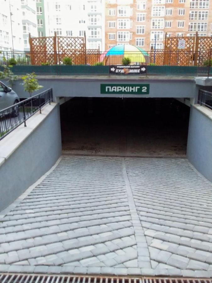 Аpartments Central Town Містечко Центральне З Власним Паркінгом Та Документами На Проживання อิวาโน-ฟรานกิฟสเก ภายนอก รูปภาพ