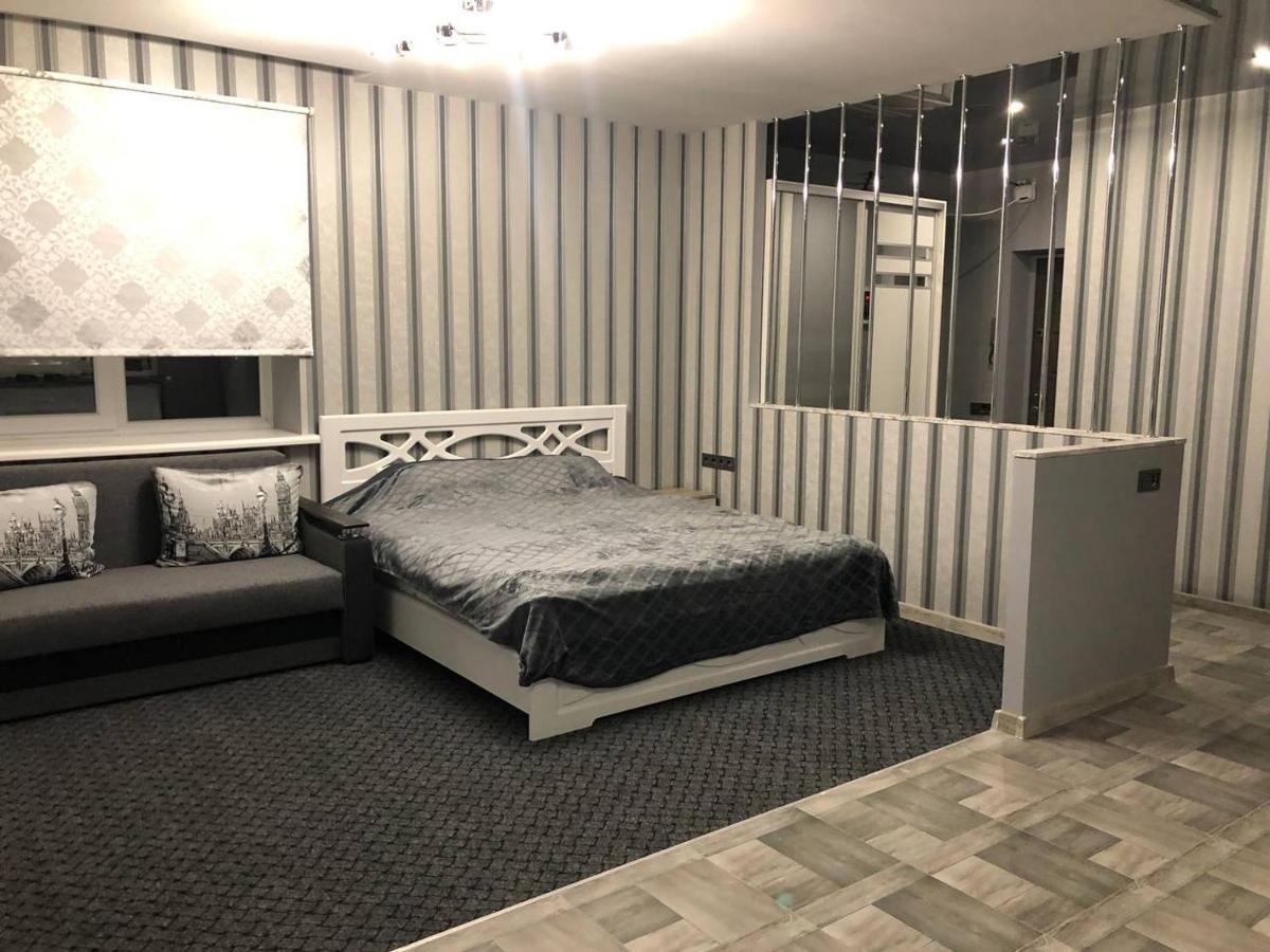 Аpartments Central Town Містечко Центральне З Власним Паркінгом Та Документами На Проживання อิวาโน-ฟรานกิฟสเก ภายนอก รูปภาพ