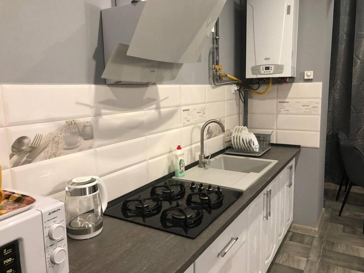 Аpartments Central Town Містечко Центральне З Власним Паркінгом Та Документами На Проживання อิวาโน-ฟรานกิฟสเก ภายนอก รูปภาพ