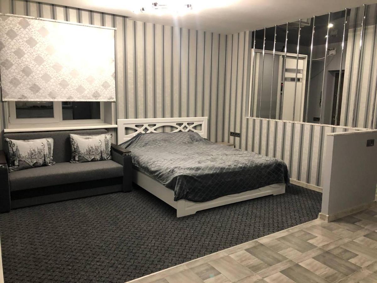 Аpartments Central Town Містечко Центральне З Власним Паркінгом Та Документами На Проживання อิวาโน-ฟรานกิฟสเก ภายนอก รูปภาพ