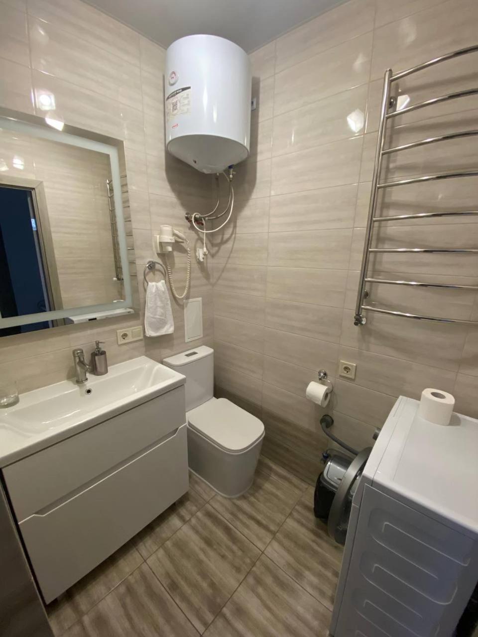 Аpartments Central Town Містечко Центральне З Власним Паркінгом Та Документами На Проживання อิวาโน-ฟรานกิฟสเก ภายนอก รูปภาพ
